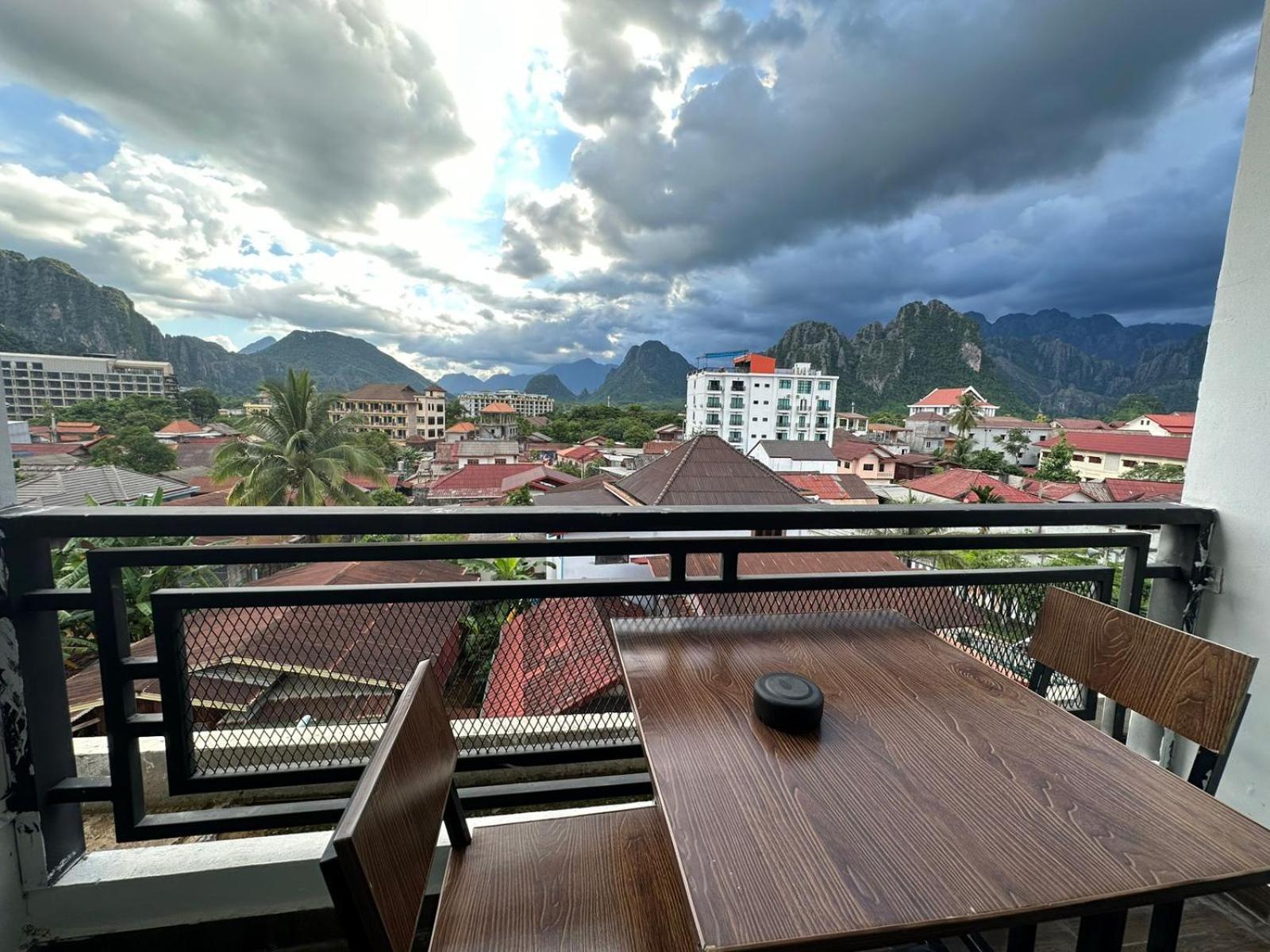 Vang Vieng Topview Hotel Dış mekan fotoğraf